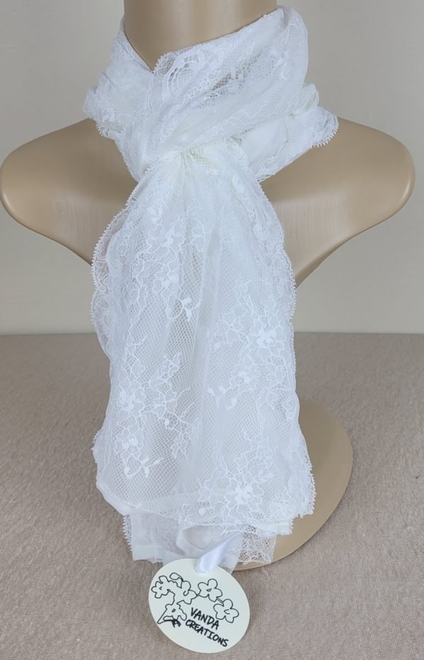 Écharpe mousseline de soie blanche et dentelle de Calais 137x20cm – Image 4