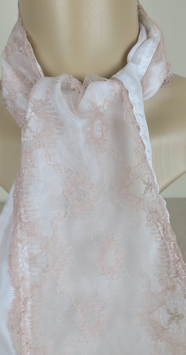 Écharpe pongé de soie blanc et dentelle de Calais – Image 6