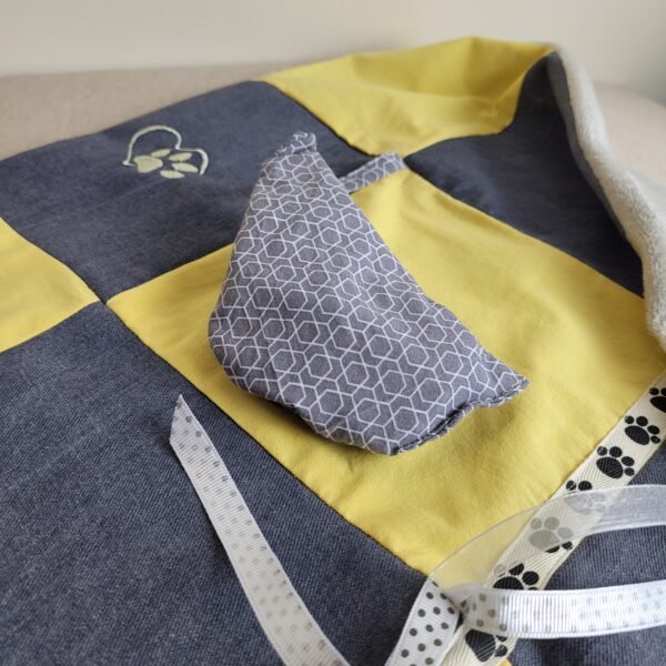 Plaid pour animaux jaune et gris